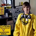 garage-prodigy-14-year-old-boy-built-a-nuclear-fusion-device-in-his-parents-garage.jpg