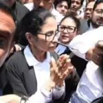mamata-banerjee-outside-calcutta-high-court.jpg