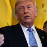 trump-speaking-to-reporters-abord-the-air-force-one.jpg