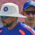 kuldeep-yadav-and-gautam-gambhir.jpg