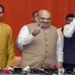 mumbai-bjp-president-amit-shah-flanked-by-shiv-sena-president-uddhav-thackeray-.jpg