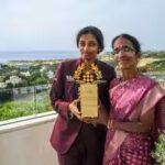 2026-candidates-women-champion-vaishali-with-her-mother-fide-photo.jpg