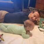 photo-mark-zukerberg-with-his-baby.jpg