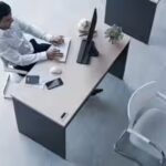employee-says-late-shift-is-better-sparks-debate-online.jpg