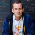 googles-30th-employee-jeff-dean-shares-everything-he-returned-to-the-company-on-his-last-day-after-2.avif