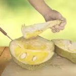how-to-cut-jackfruit-without-sticky-hands.jpg