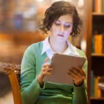 a-library-card-is-becoming-an-unexpected-money-saving-tool-in-us-one-chicago-area-library-partnered.avif