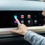 gm-is-bringing-back-apple-carplay-and-android-auto-that-the-company-once-said-it-will-never.jpg