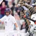 joe-root-sachin1209-afp.jpg