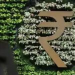 the-rupee-falls-against-the-dollar.jpg