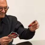 vedanta-chairman-anil-agarwal-plays-uno.jpg