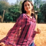why-swades-actress-gayatri-oberoi-walked-away-from-bollywood-after-one-film-and-chose-a-life-with-hu.avif