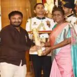 anand-receiving-padma-shree.jpg