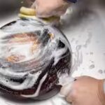 clean-a-burnt-pan-in-minutes.jpg