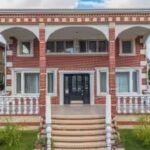 in-2003-brothers-bought-queens-home-for-850k-after-convictions-it-heads-to-auction-at-900k.jpg