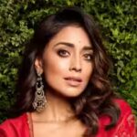 shriya-saran-recalls-leaving-cousins-wedding-for-rrr-audition-ran-to-hyderabad.jpg