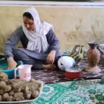 simran-irshad-has-developed-grass-mch-using-weeds-removed-from-dal-lake-photo-courtesy-kashmir-life.avif