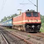 up-passengers-jump-off-moving-train-to-avoid-ticket-checking.jpg