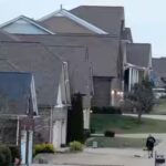 us-homebuilder-confidence-hits-14-year-low-as-costs-soar.jpg